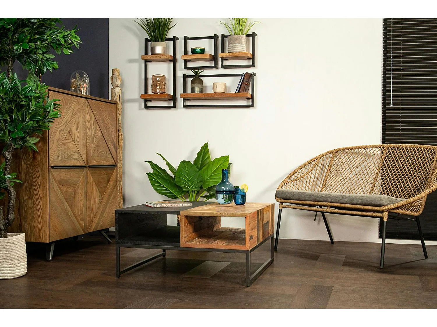 Table basse carrée bois recyclé de bateau métal DUMAI