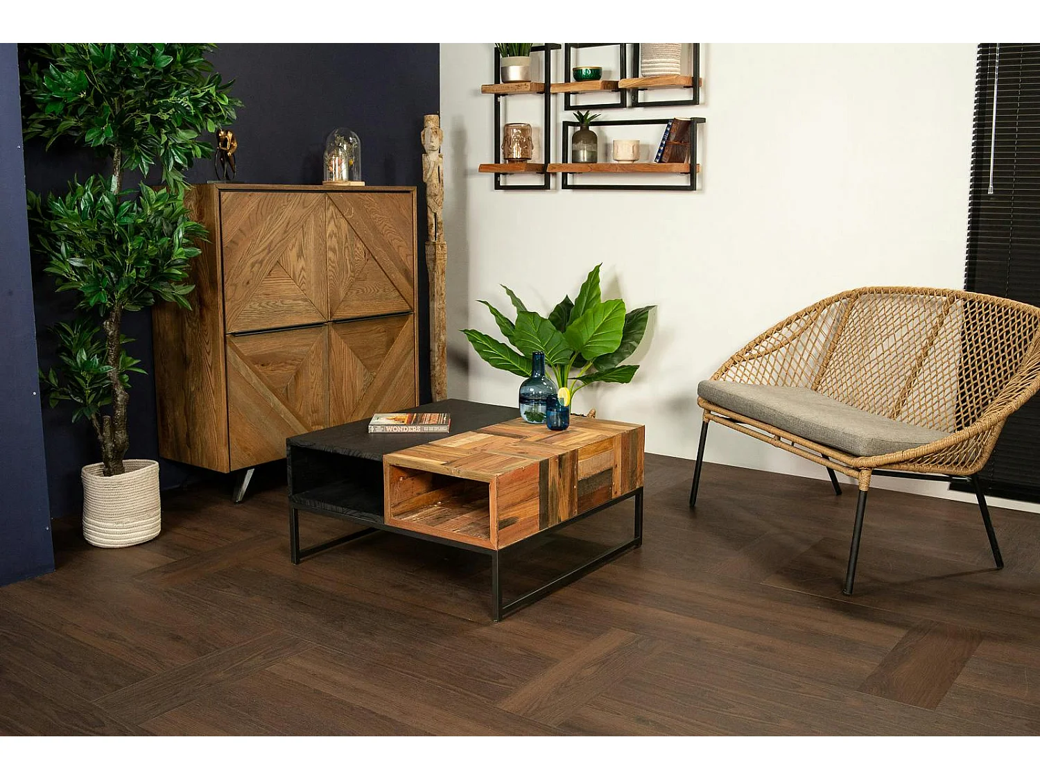 Table basse carrée bois recyclé de bateau métal DUMAI