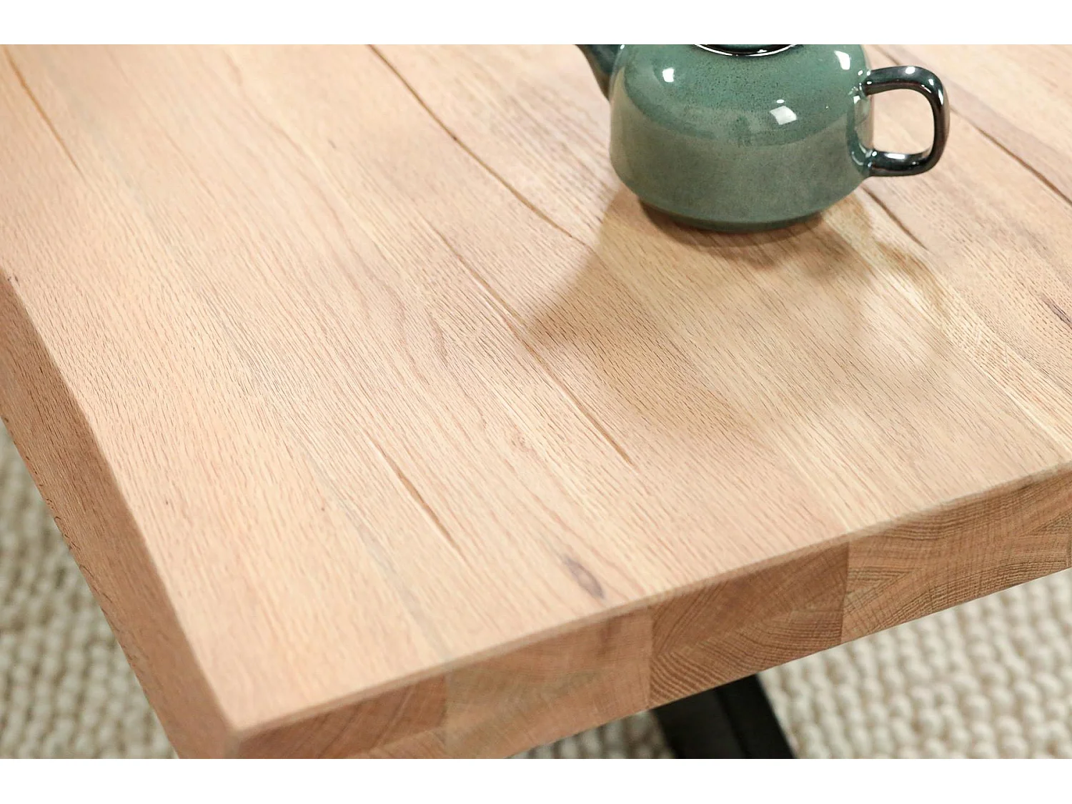 Table basse design en chêne blanc avec bords naturels PALERME