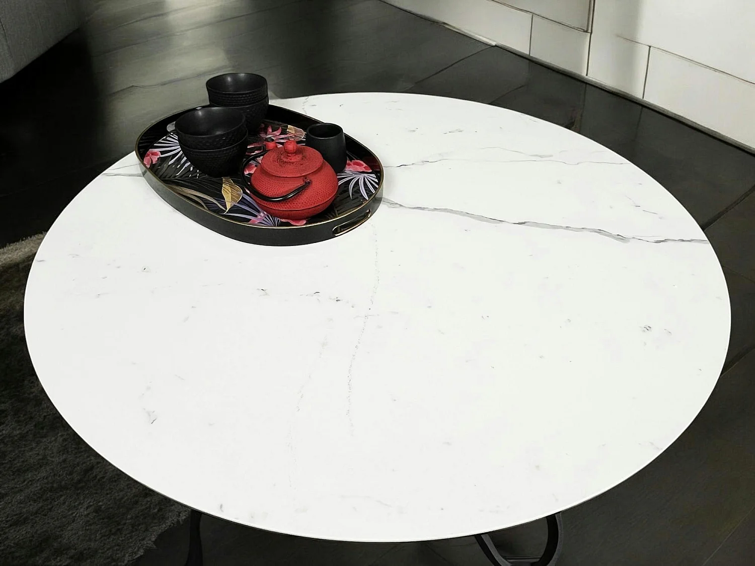 Table basse ronde en céramique marbrée blanche LOMBARDIE