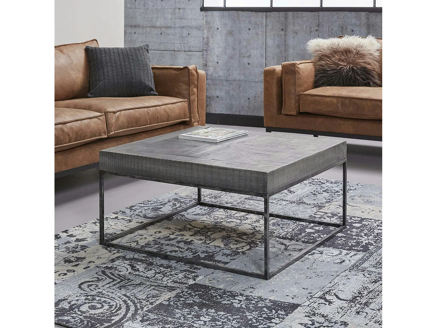 Table basse grise bois massif 80 cm LUCKNOW