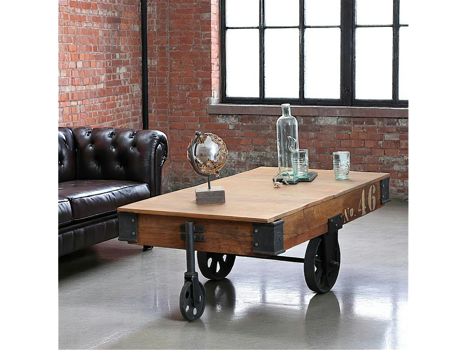 Table basse industrielle vintage bois recyclé roues LEEDS