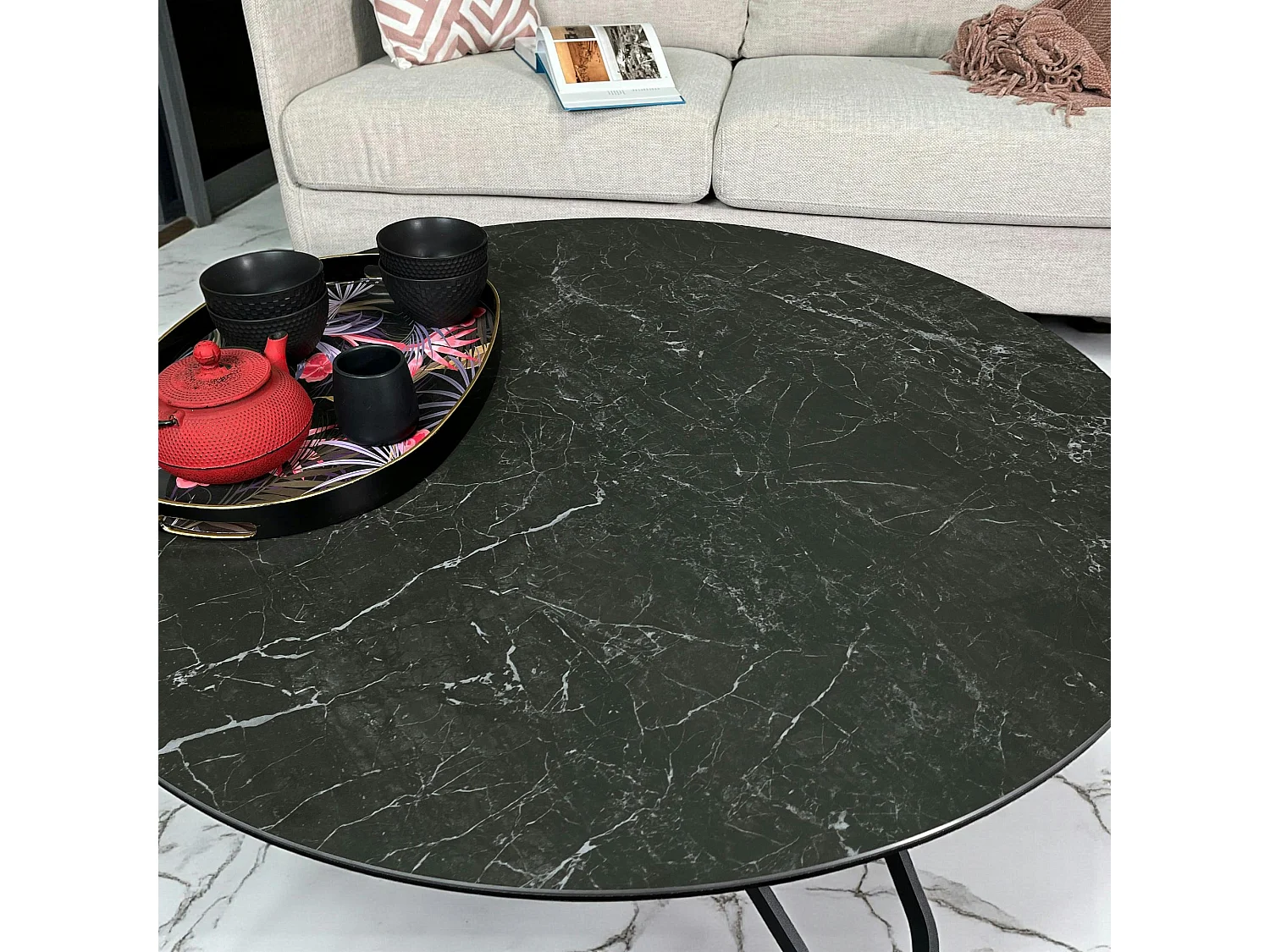 Table basse ronde en céramique marbrée anthracite LOMBARDIE