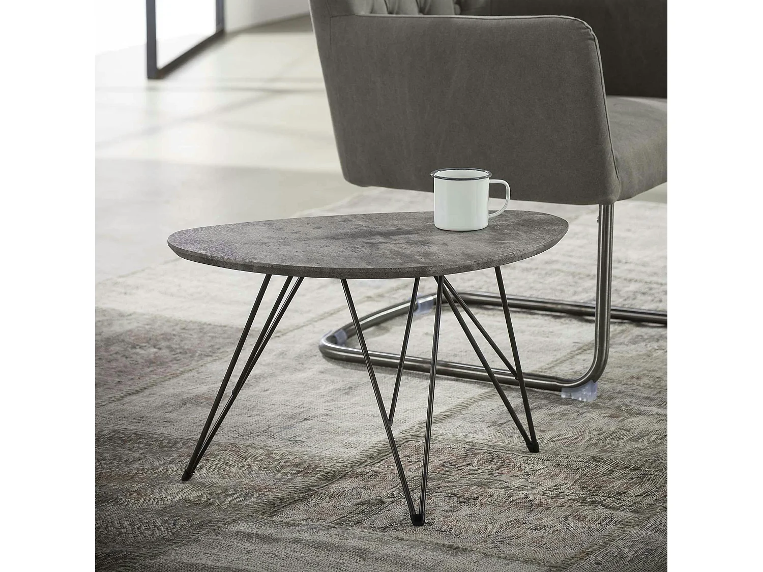 Table d'appoint grise effet béton PM HELSINKI