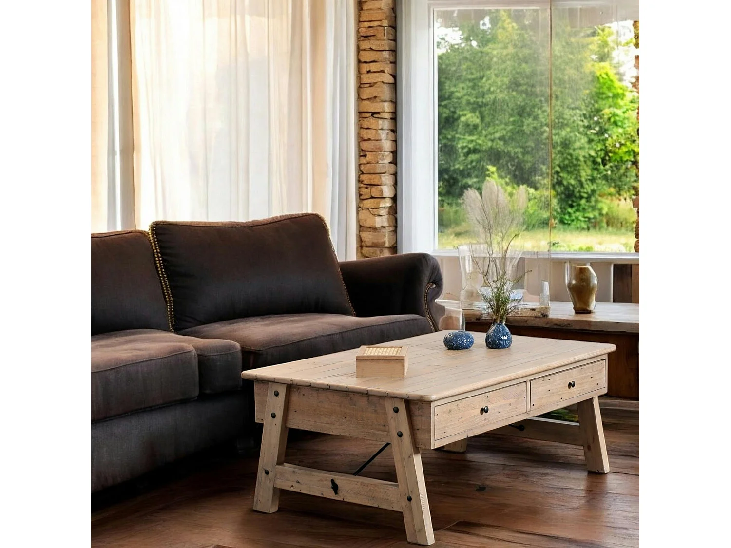 Table basse avec rangement bois recyclé clair tréteaux SALERNE
