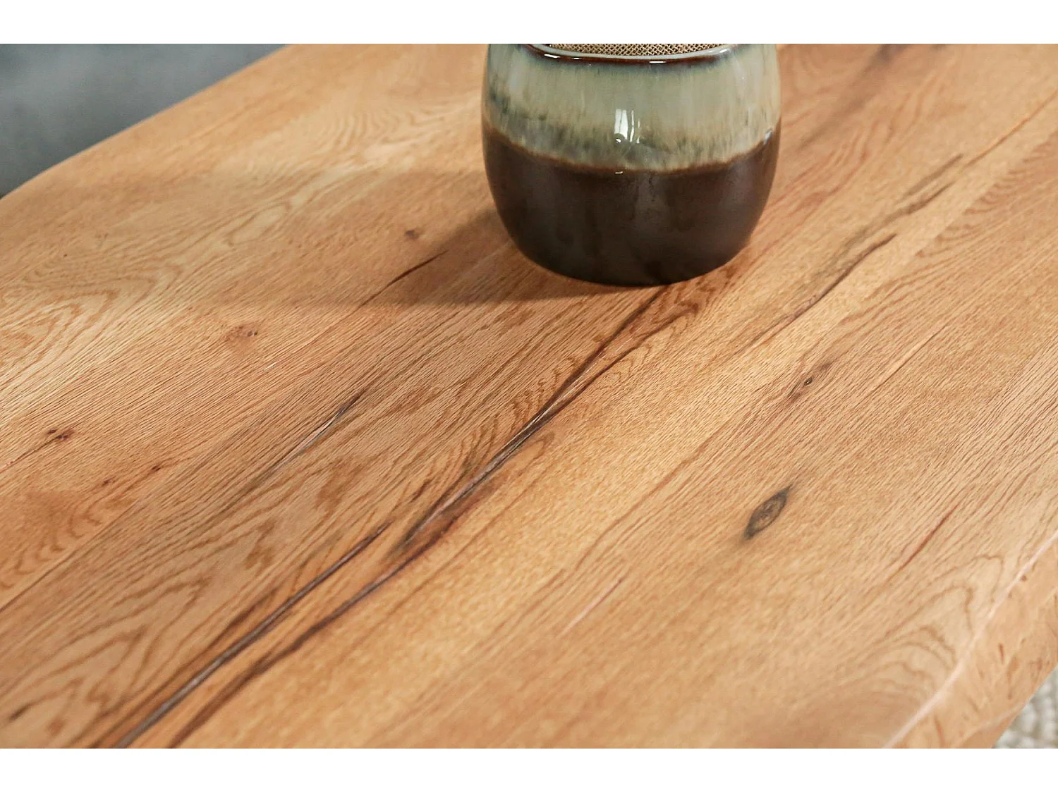 Table basse design en chêne huilé avec bords naturels PALERME