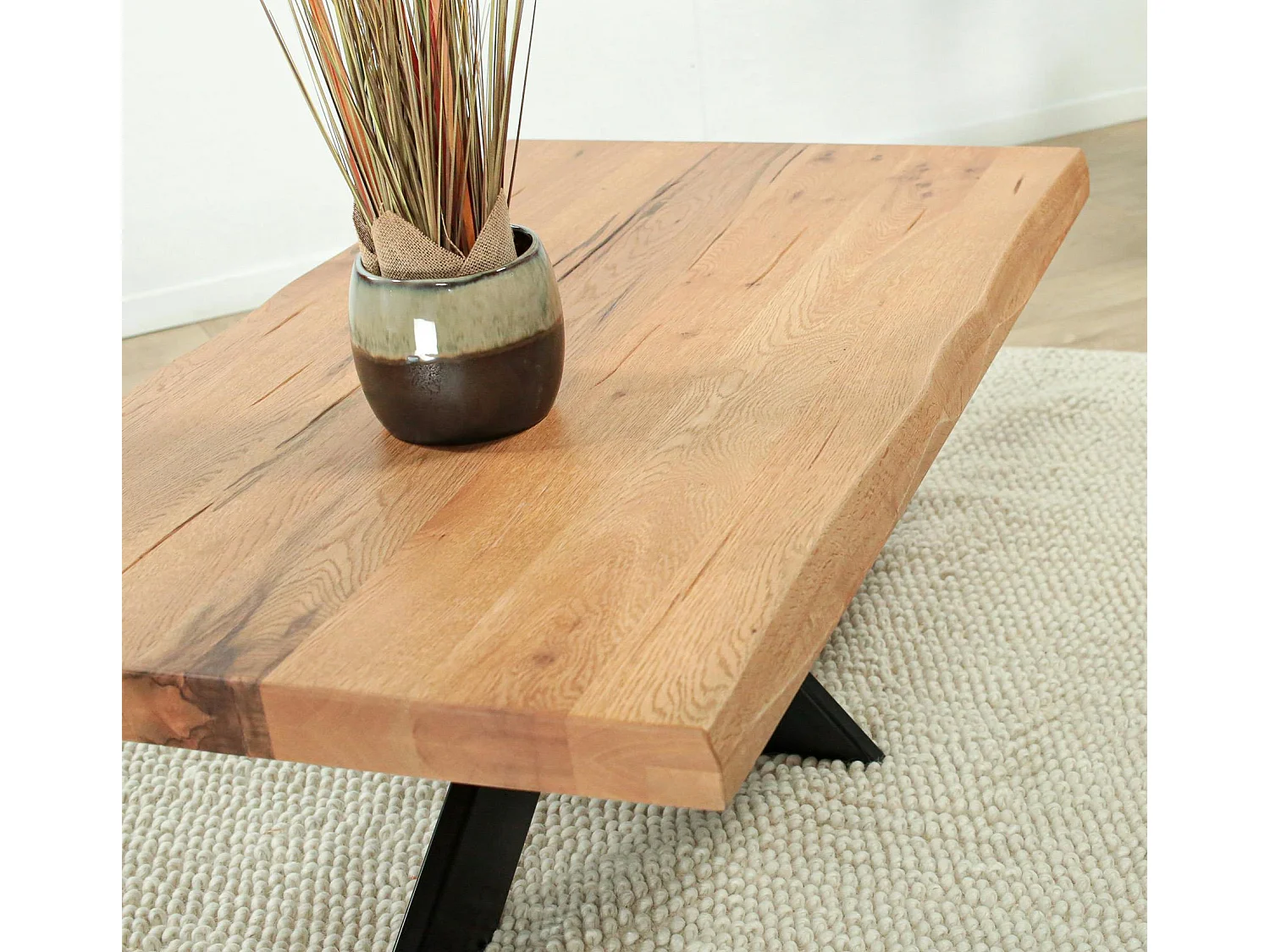 Table basse design en chêne huilé avec bords naturels PALERME