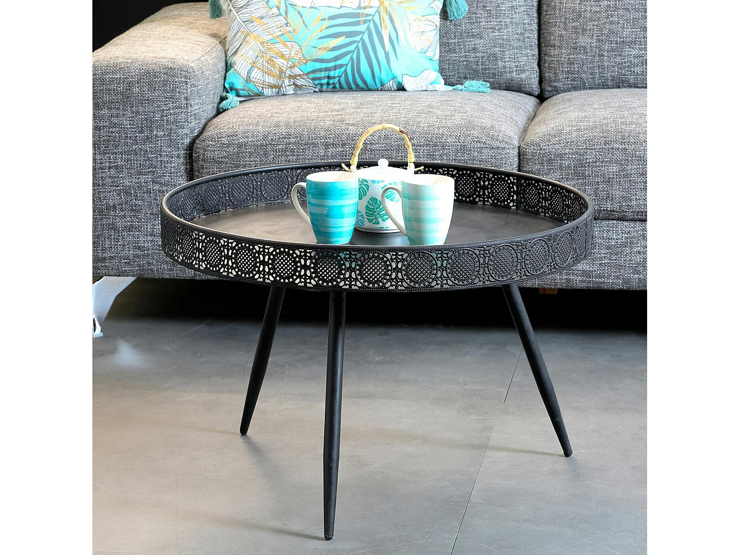 Table basse métal noir motifs ajourés grand modèle