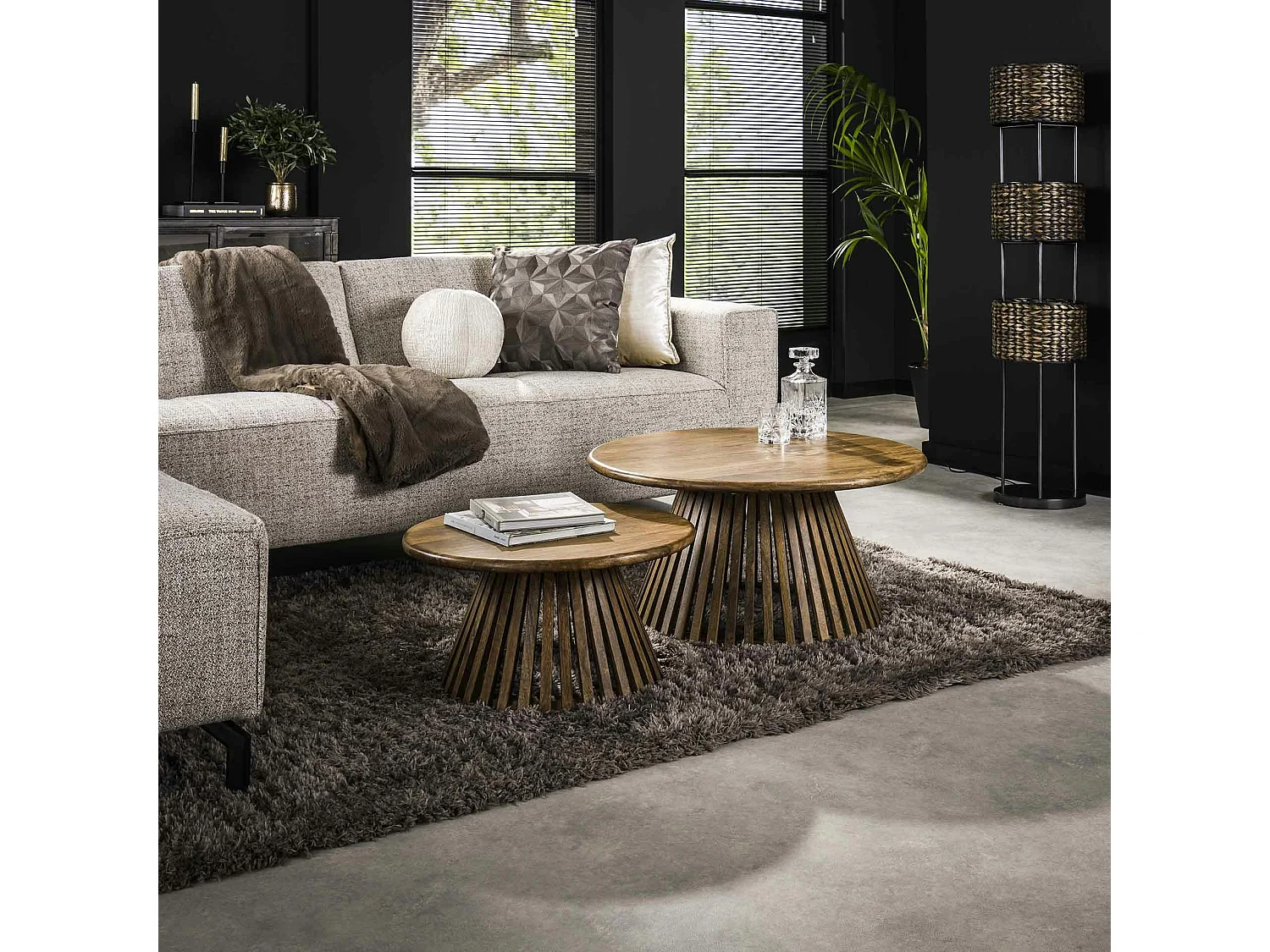 Table basse ronde gigogne motif baguette en bois de manguier (lot de 2) DELHI