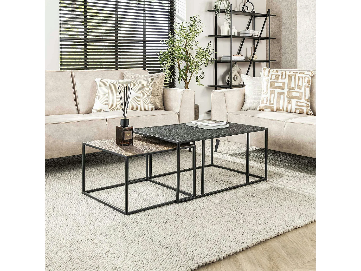 Table gigogne noir et or NOVA (lot de 2 pièces)