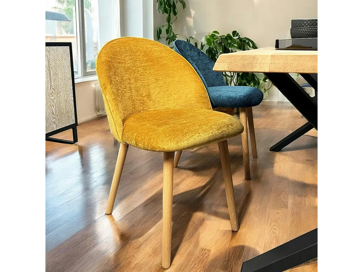 Chaise scandinave en bois et velours moutarde (lot de 2) ETNA