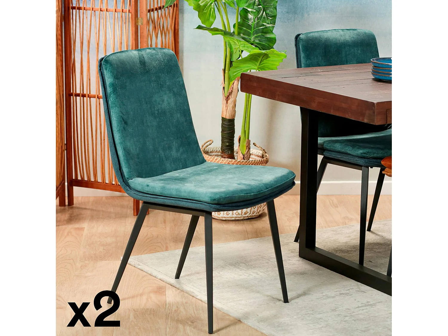 Chaise en velours bleu à double coussinage (lot de 2) OKA