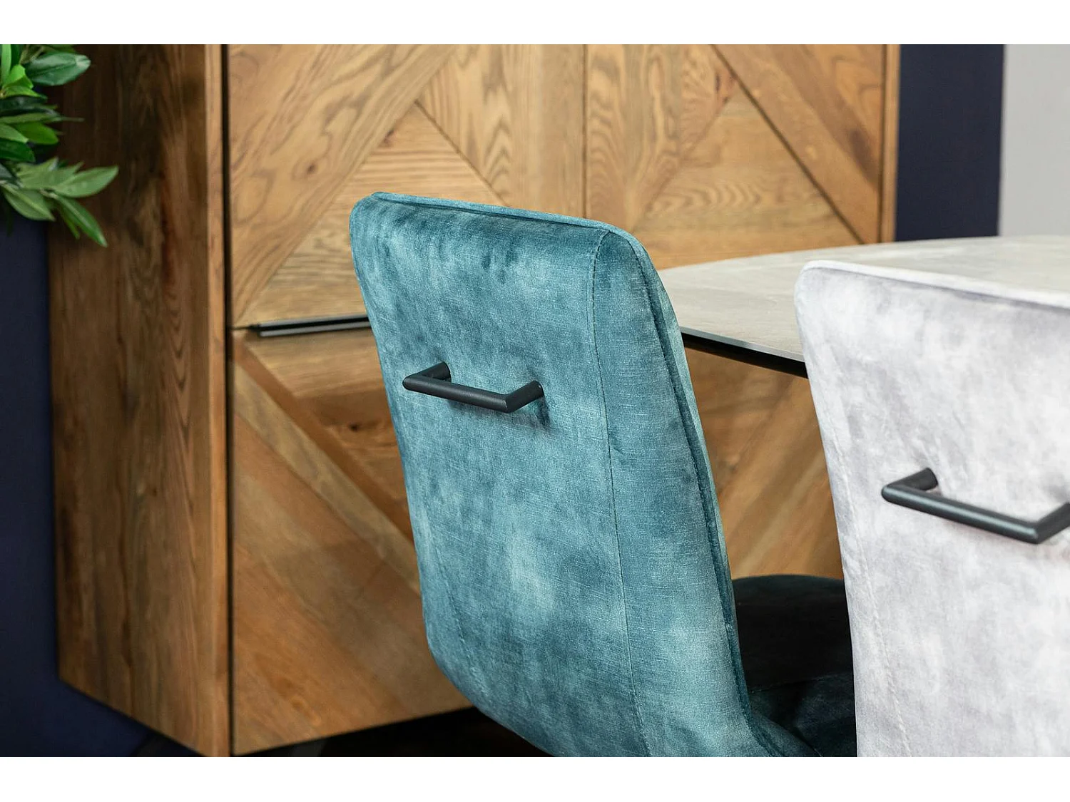 Chaise pivotante velours bleu pétrole (lot de 2) OKA