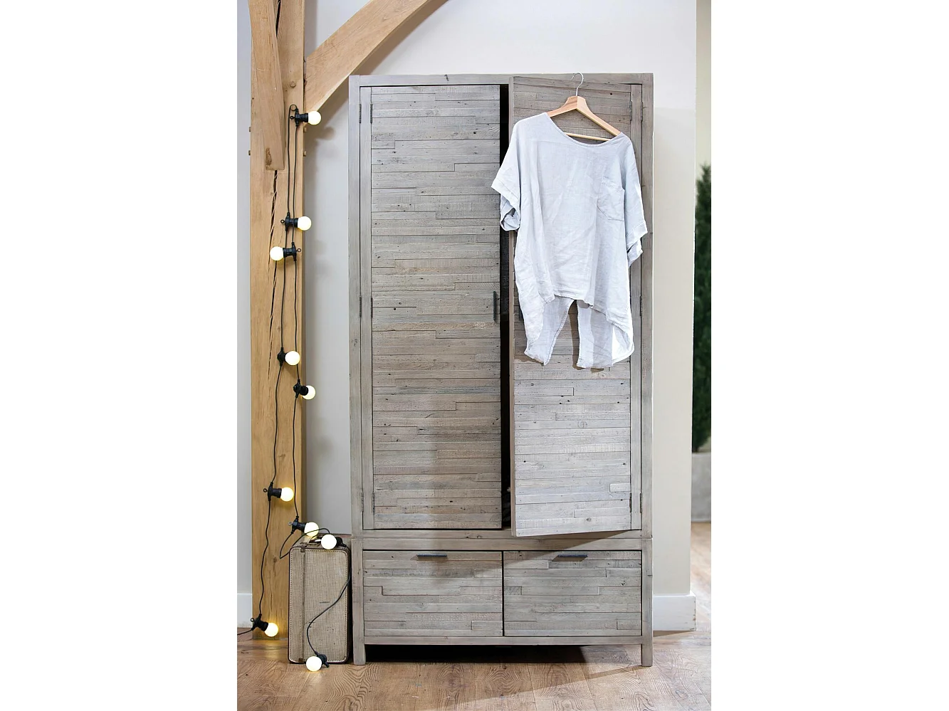 Armoire penderie bois recyclé grisé SIENNE