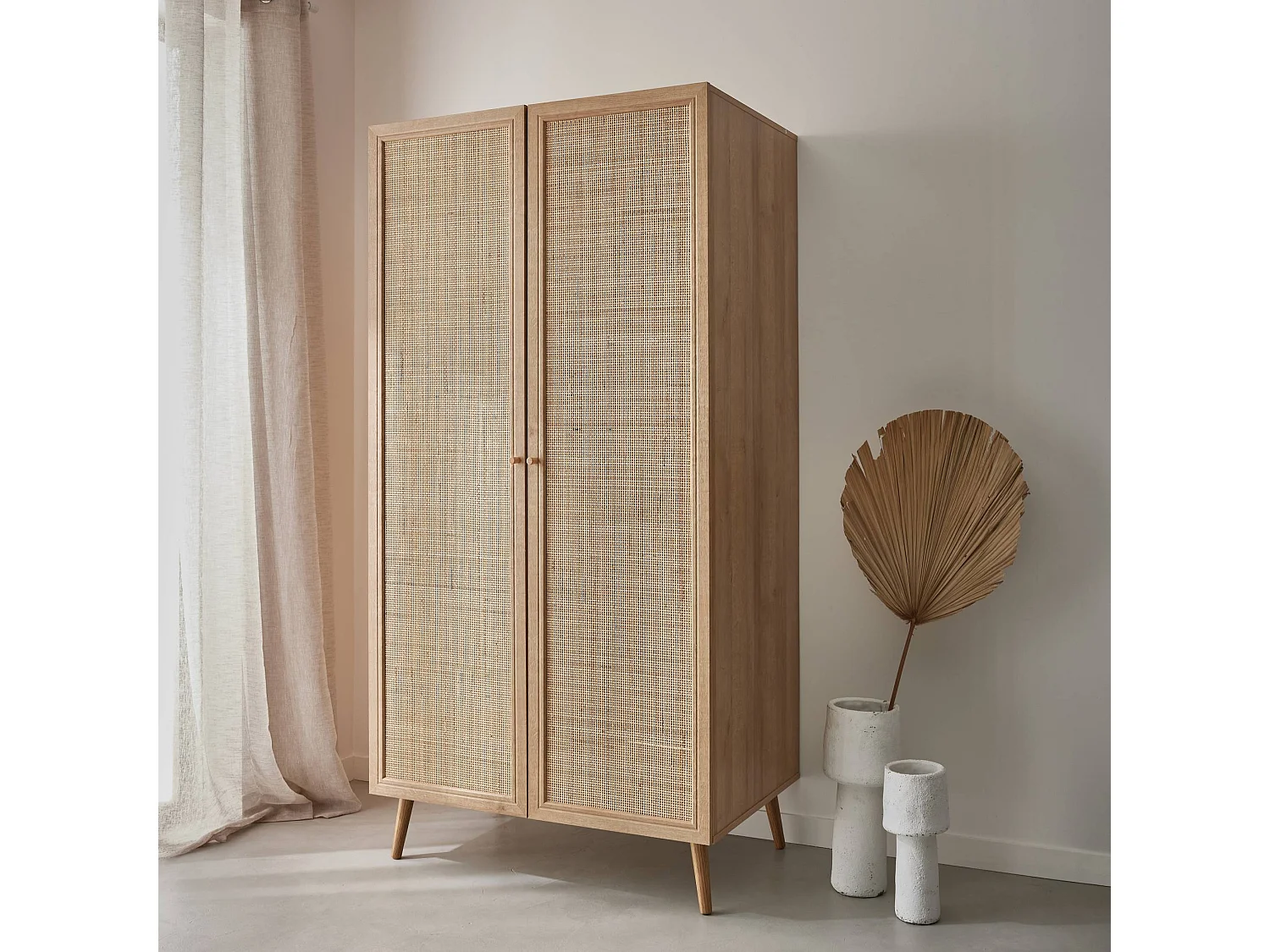 Armoire cannage et décor bois 2 portes avec étagère et tringle - Hauteur 179.5cm