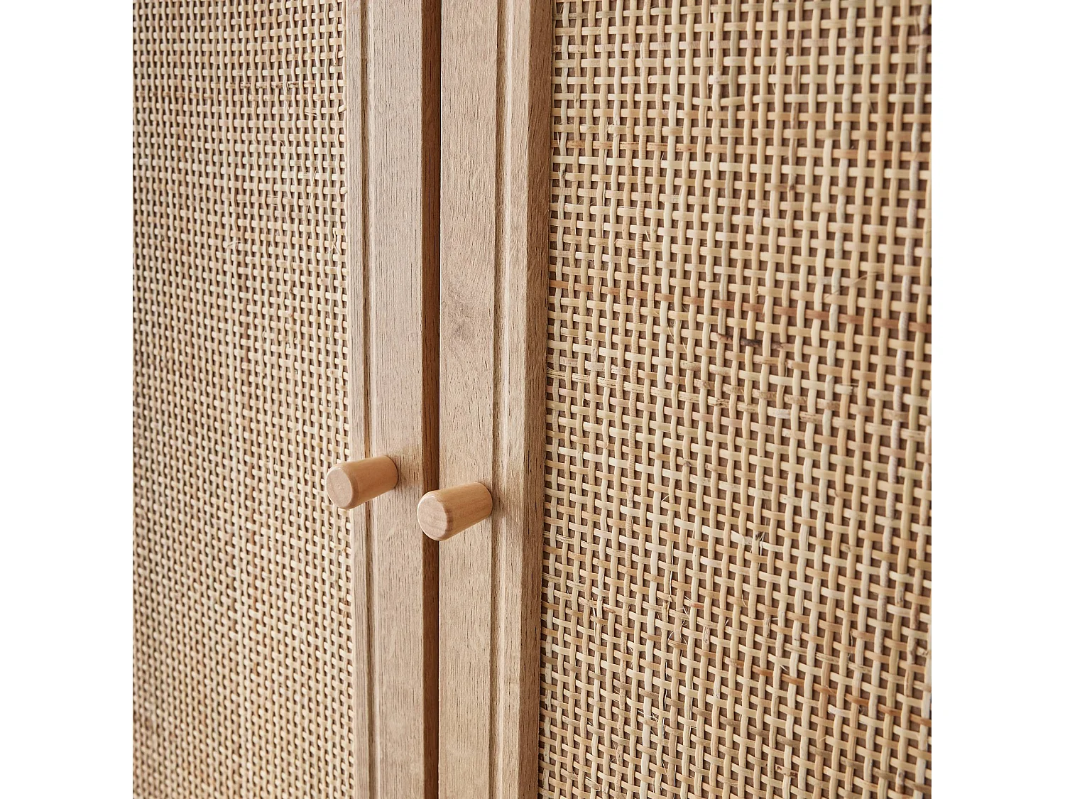 Armoire cannage et décor bois 2 portes avec étagère et tringle - Hauteur 179.5cm