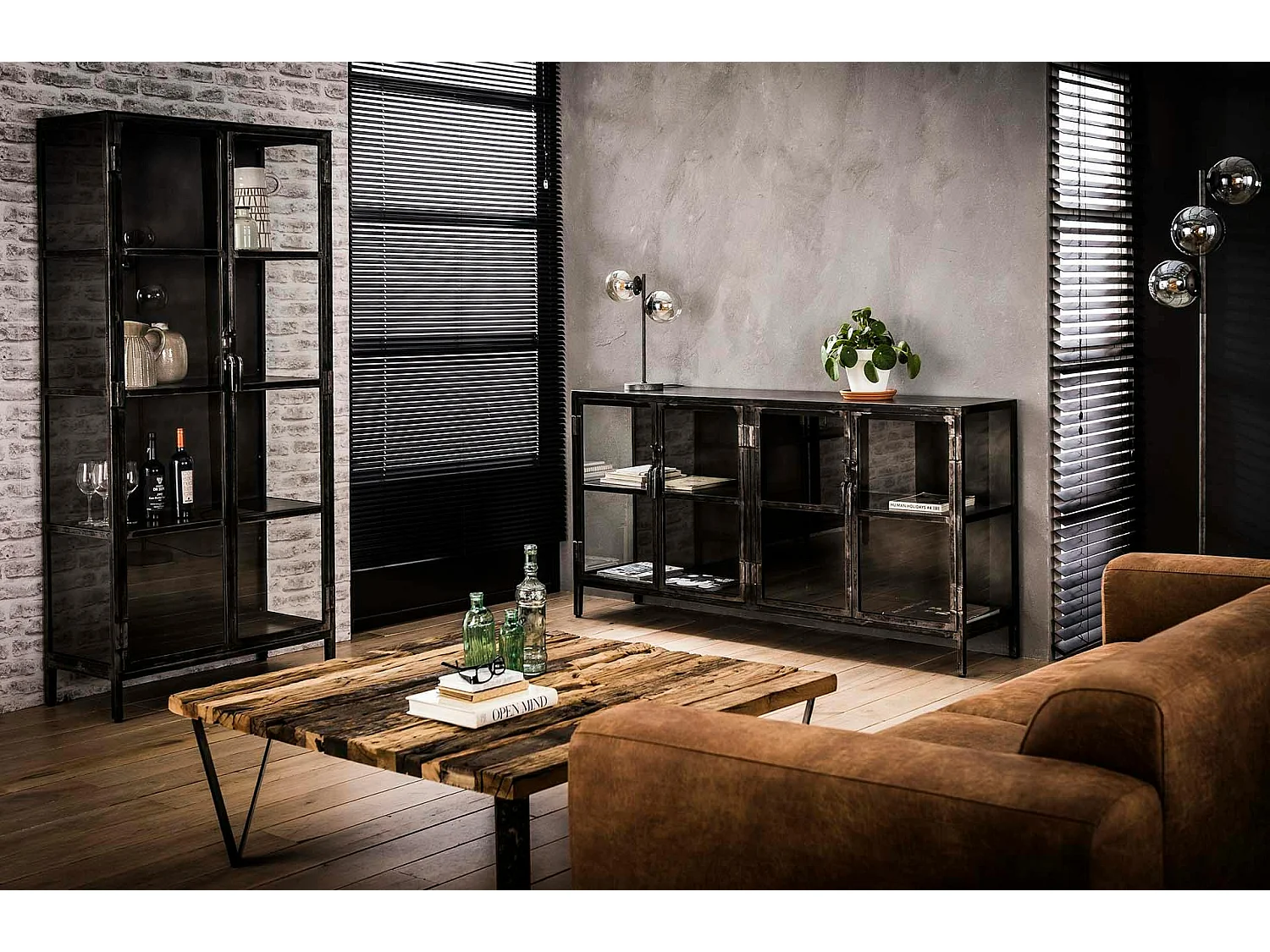 Vitrine industrielle métal verre ROADIES