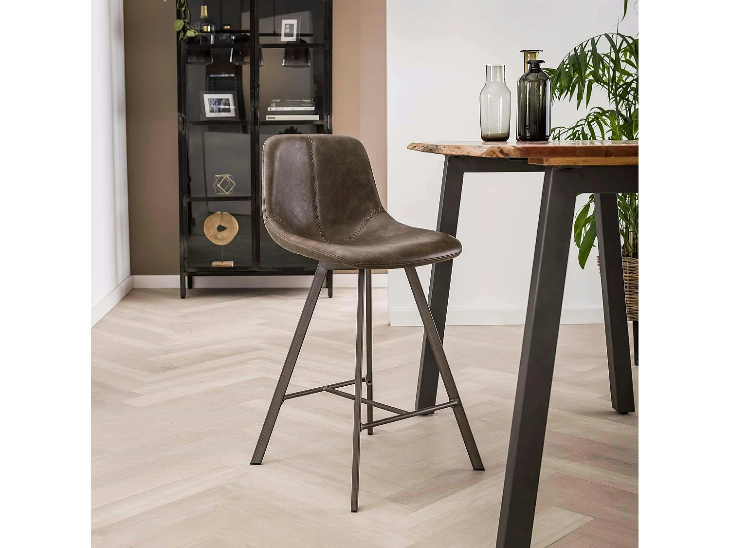 Chaise de bar couture apparente taupe pied étoile HELSINKI