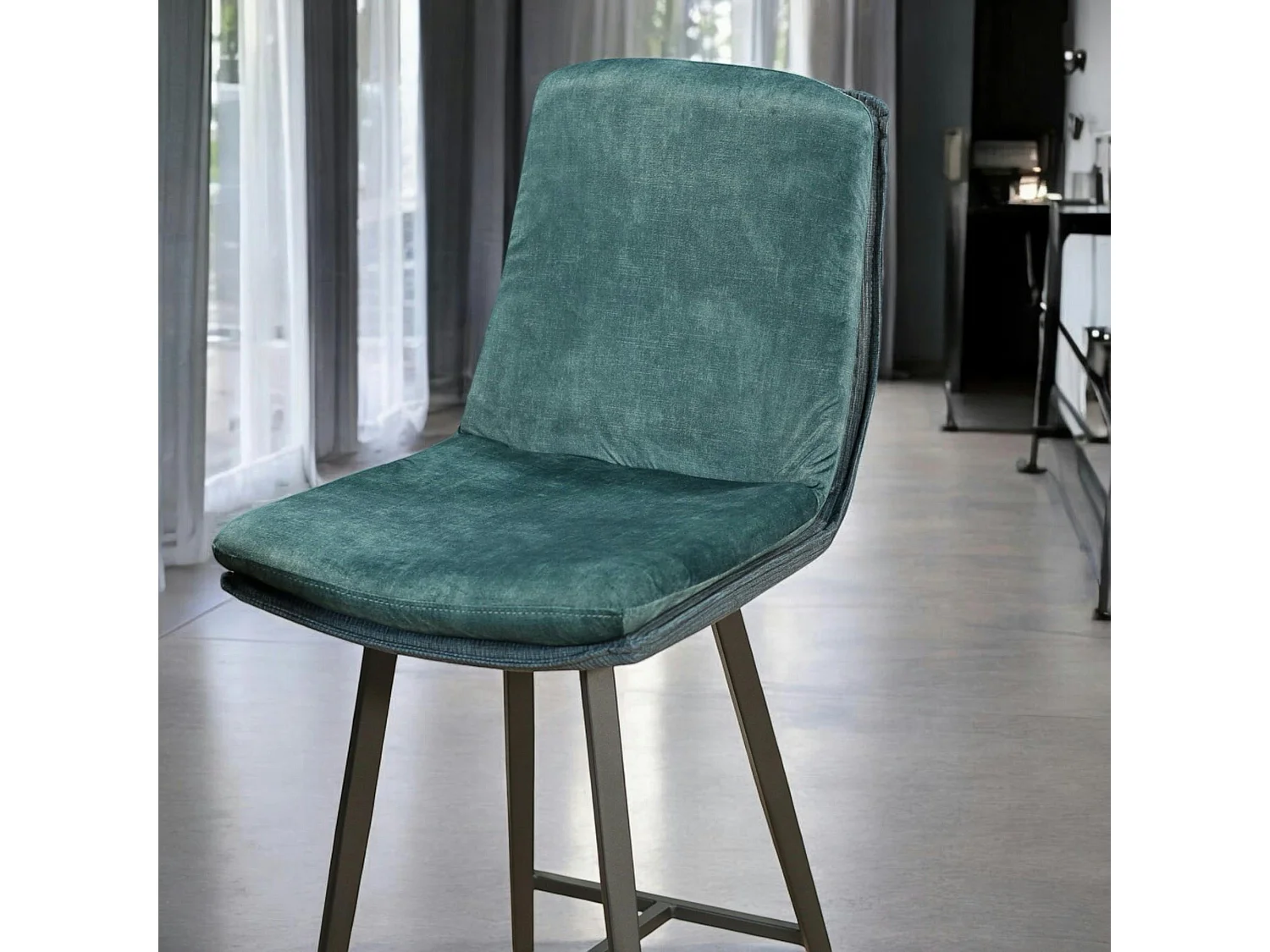 Chaise de bar en velours bleu à double coussinage (lot de 2) OKA