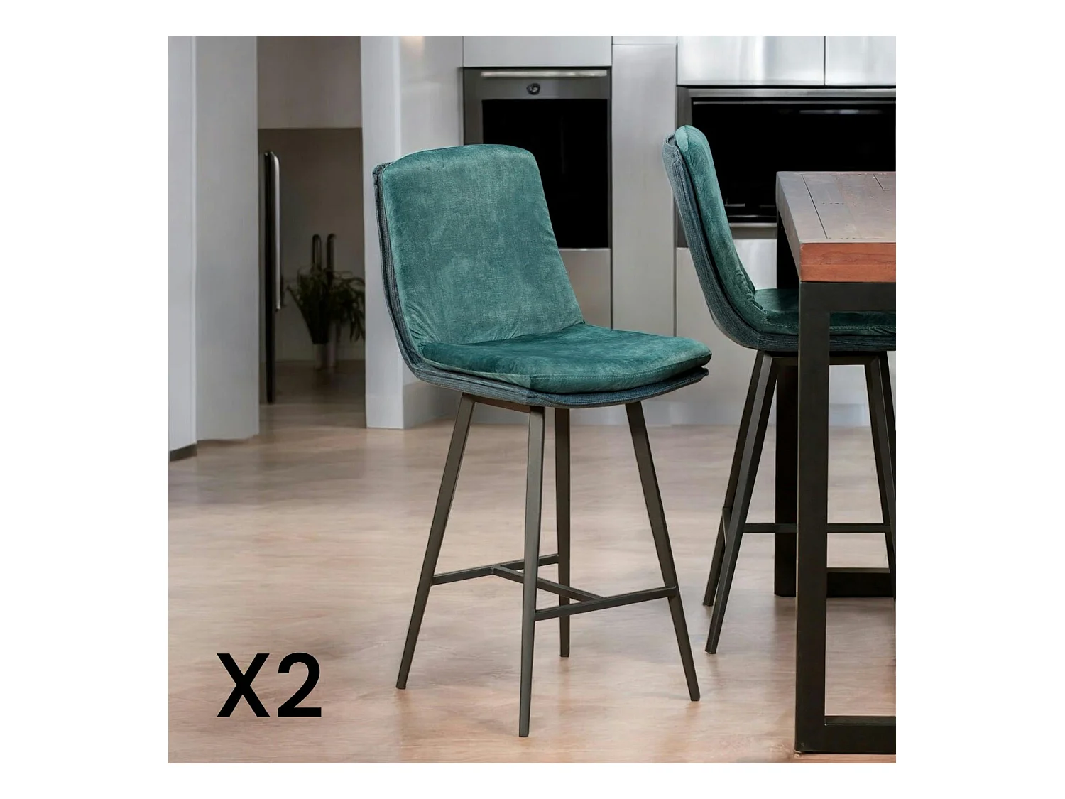 Chaise de bar en velours bleu à double coussinage (lot de 2) OKA