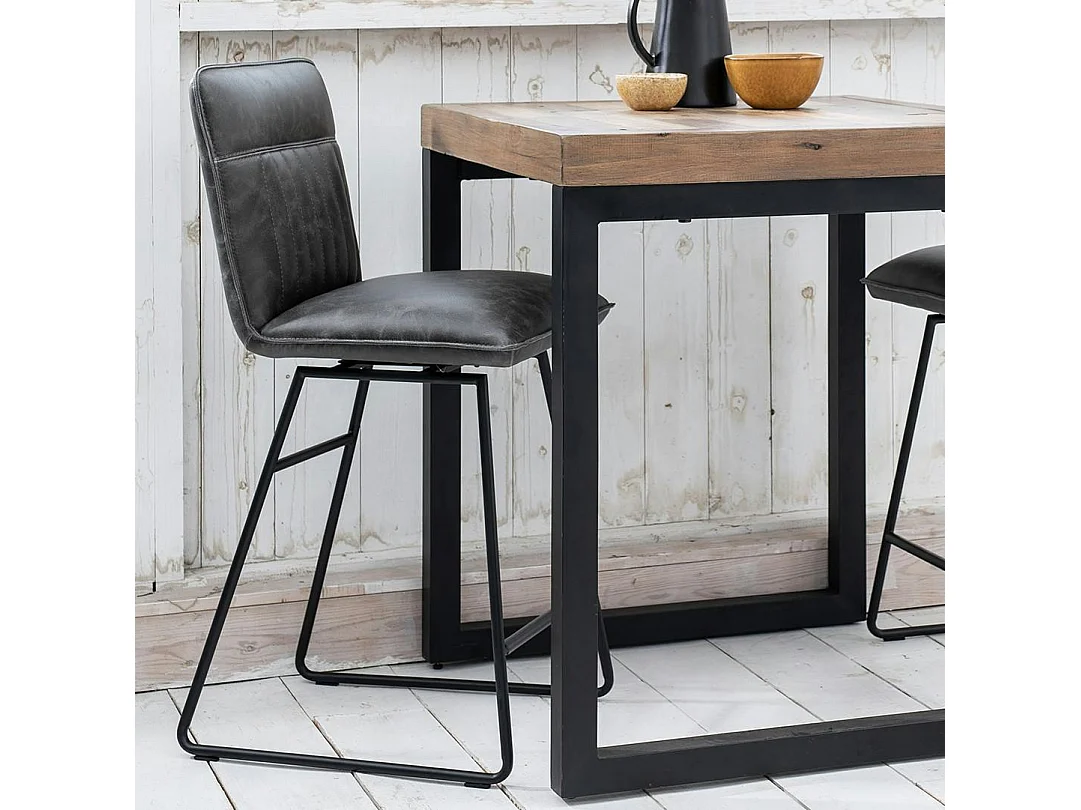 Chaise de bar pivotante gris used OKA (lot de 2)