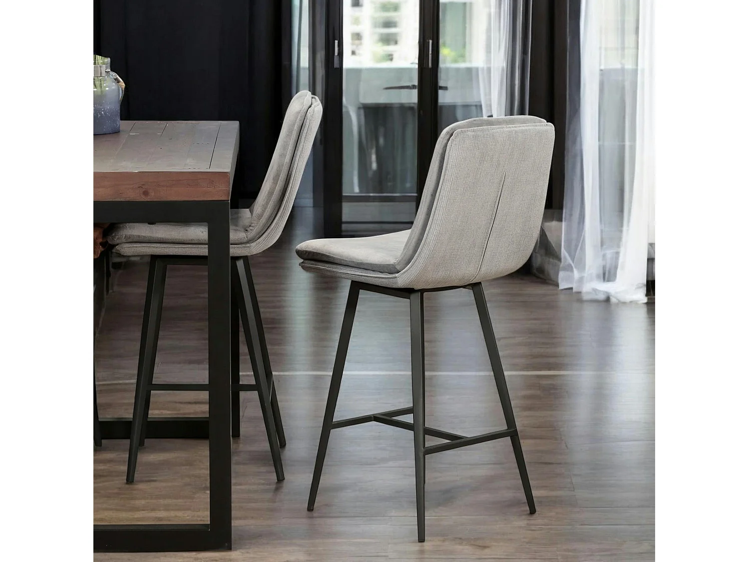 Chaise de bar en velours gris à double coussinage (lot de 2) OKA