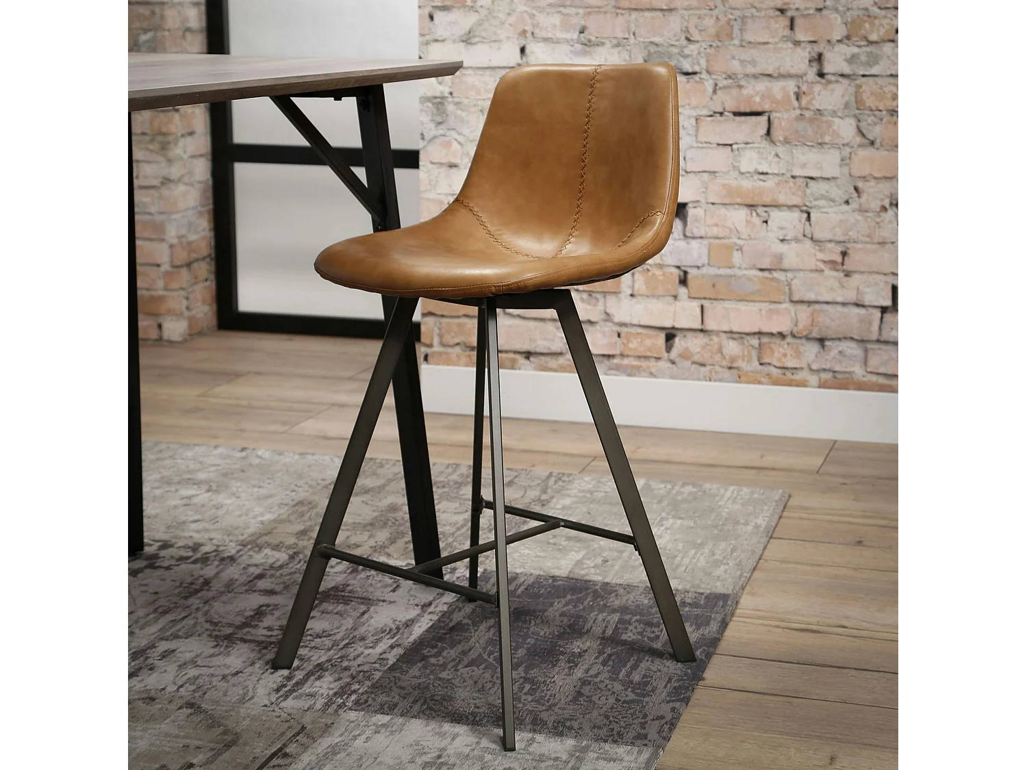 Chaise de bar camel coutures apparentes pieds étoile HELSINKI