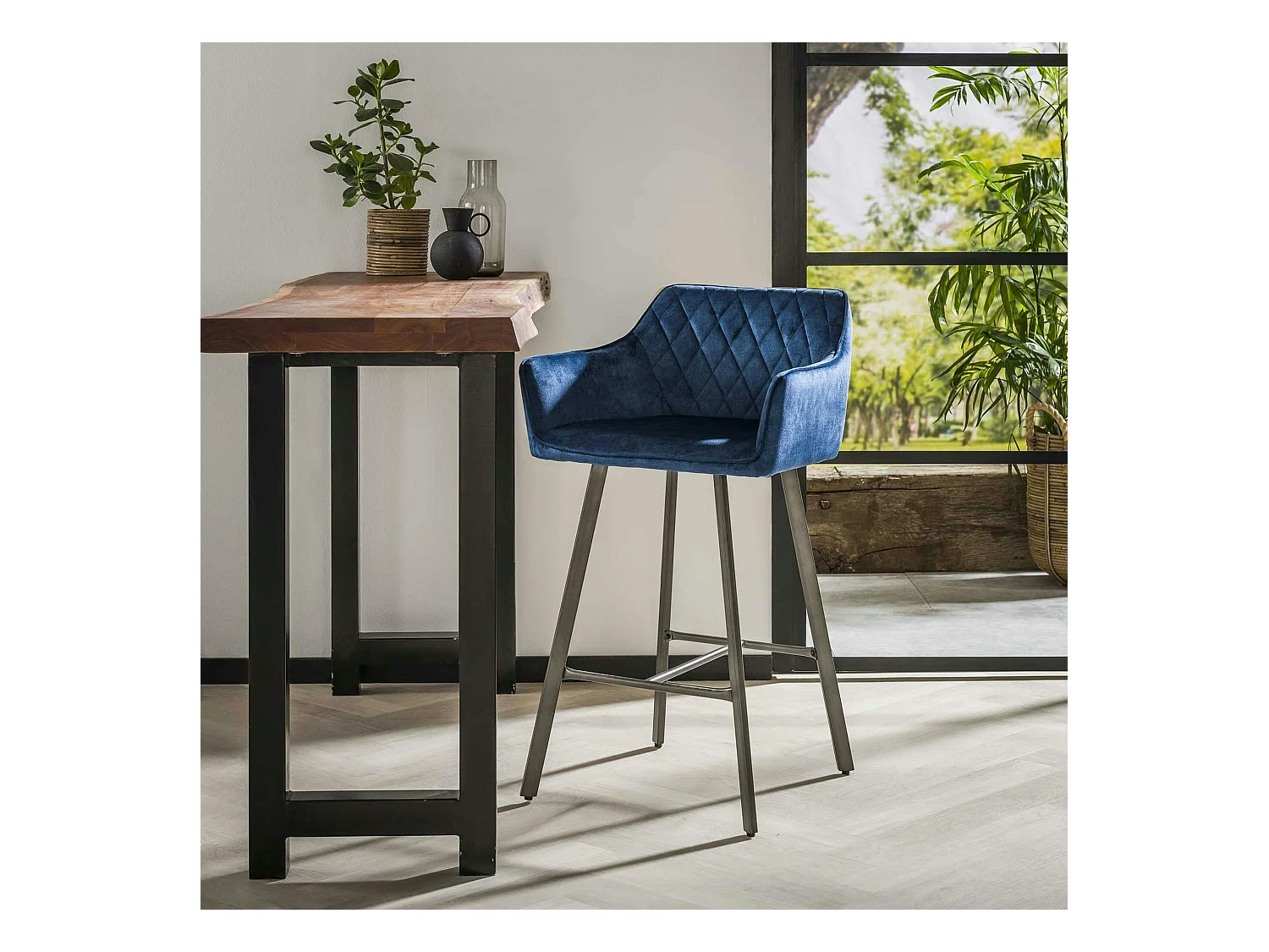 Tabouret de bar avec accoudoirs en velours bleu MELBOURNE