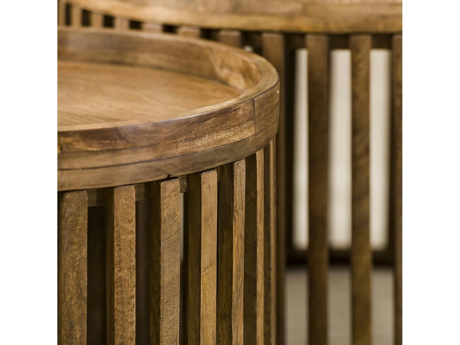 Table basse ronde ajourée en manguier (lot de 2) DELHI