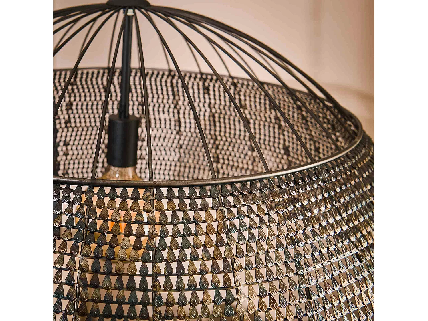 Suspension vintage en métal brun sombre travaillé Ø80 cm TRIBECA