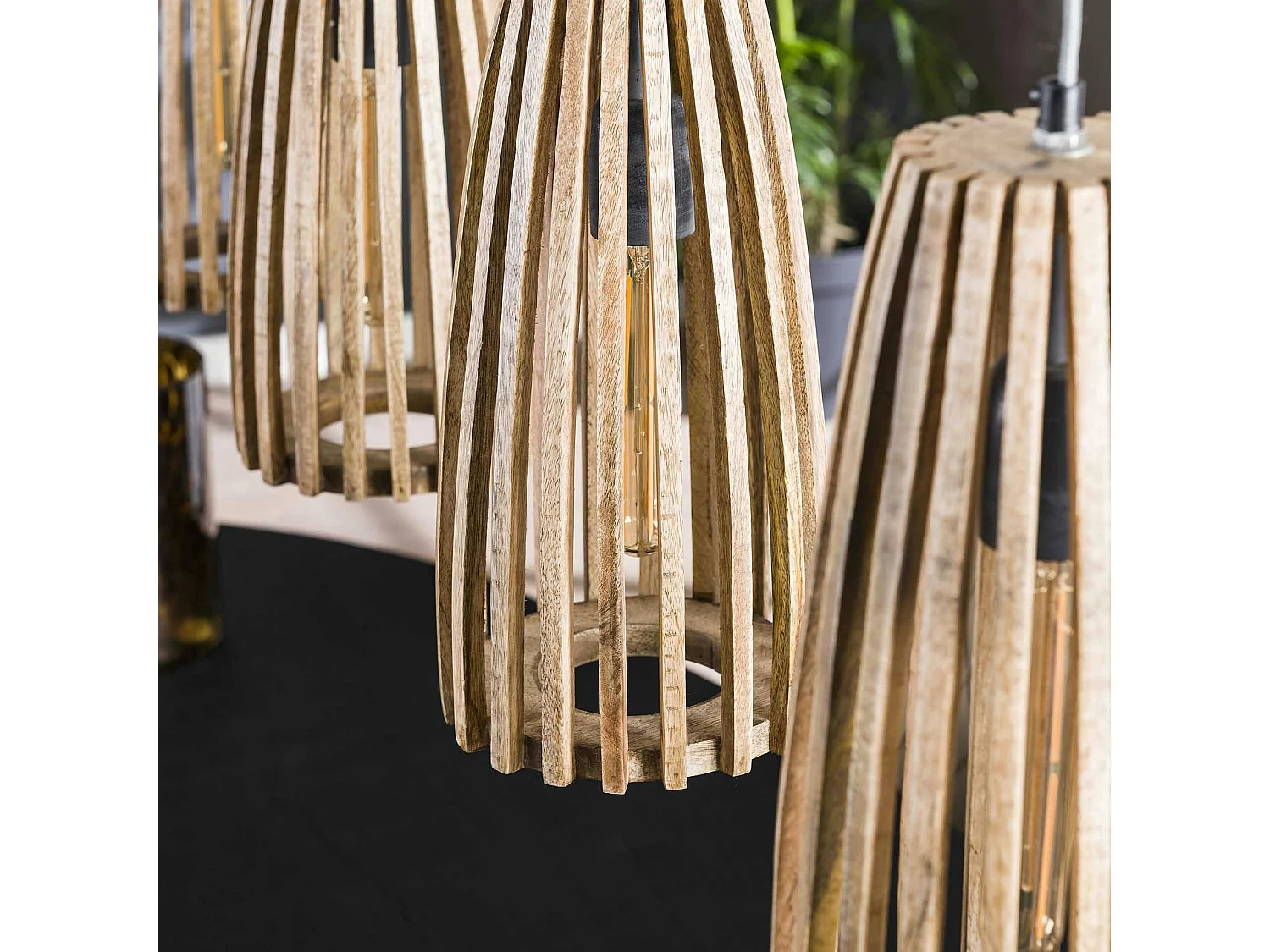 Suspension en bois ajourée 4 lampes LUCKNOW