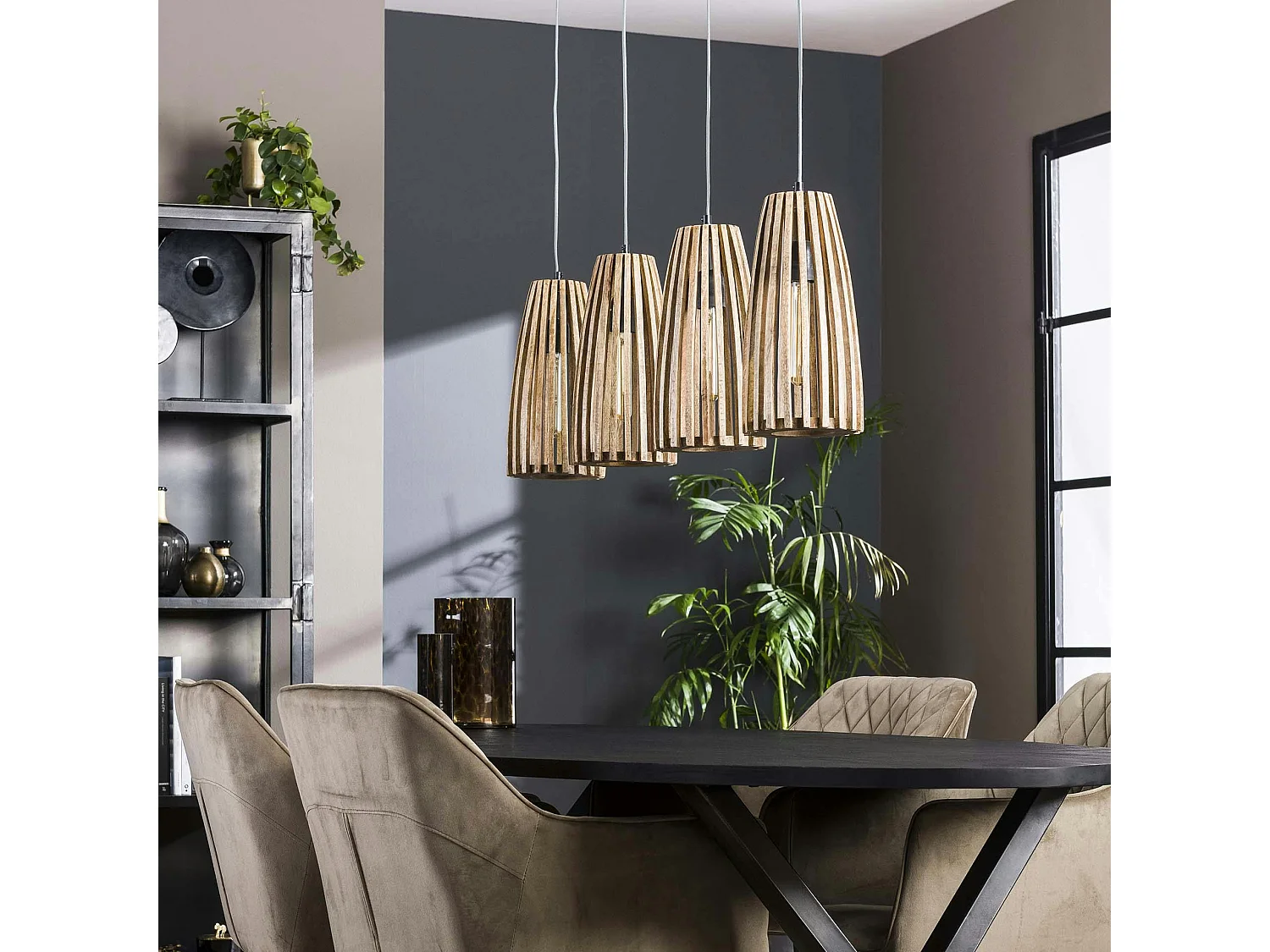 Suspension en bois ajourée 4 lampes LUCKNOW