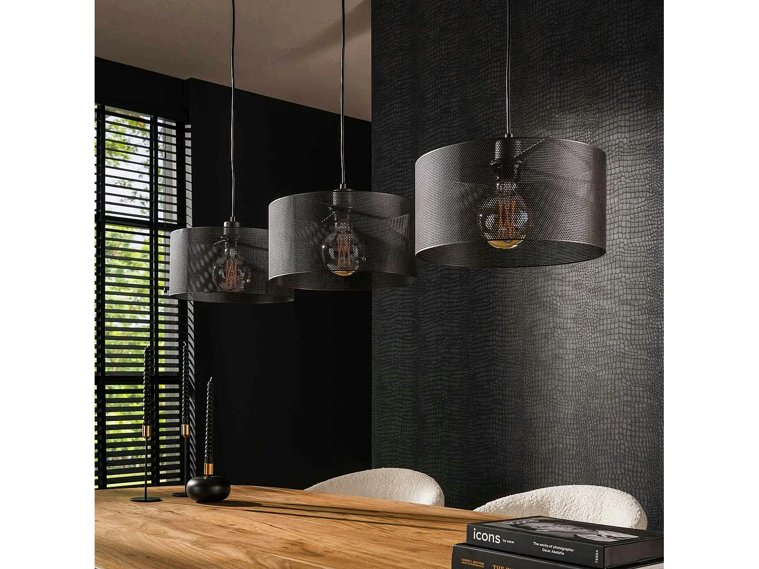 Suspension noire en métal percé 3 abat-jour RALF