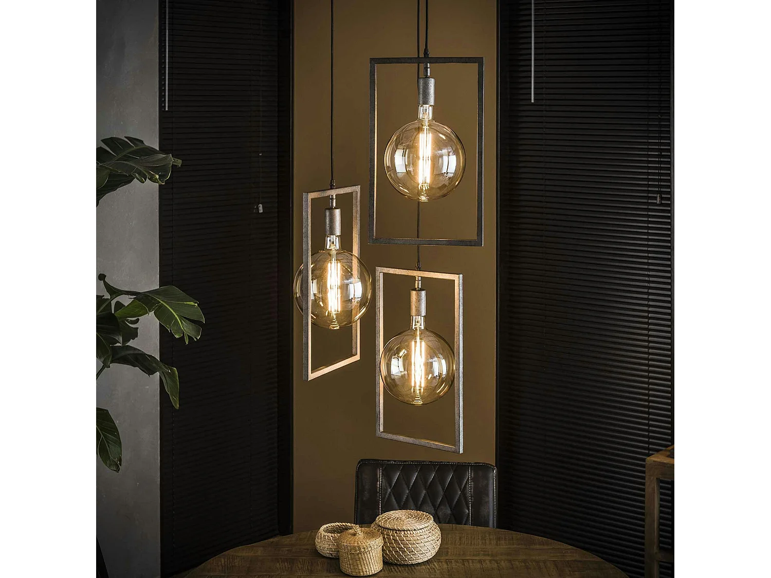 Suspension industrielle graphique 3 lampes cadre métal TRIBECA