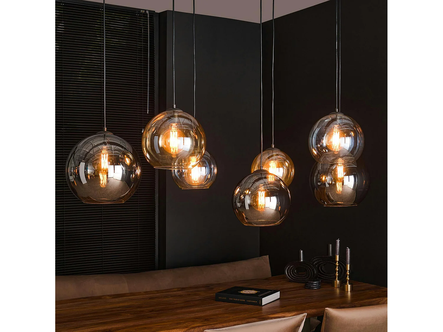 Suspension globe 7 lampes multicolores NOVA