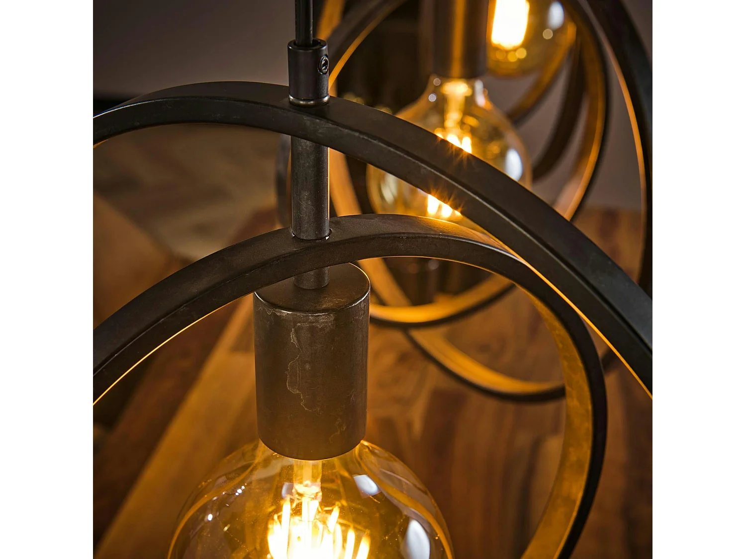 Suspension industrielle 3 lampes anneaux croisés TRIBECA