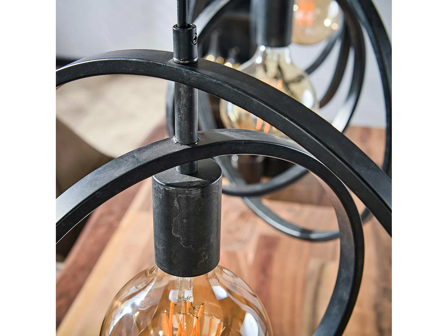 Suspension industrielle 3 lampes anneaux croisés TRIBECA