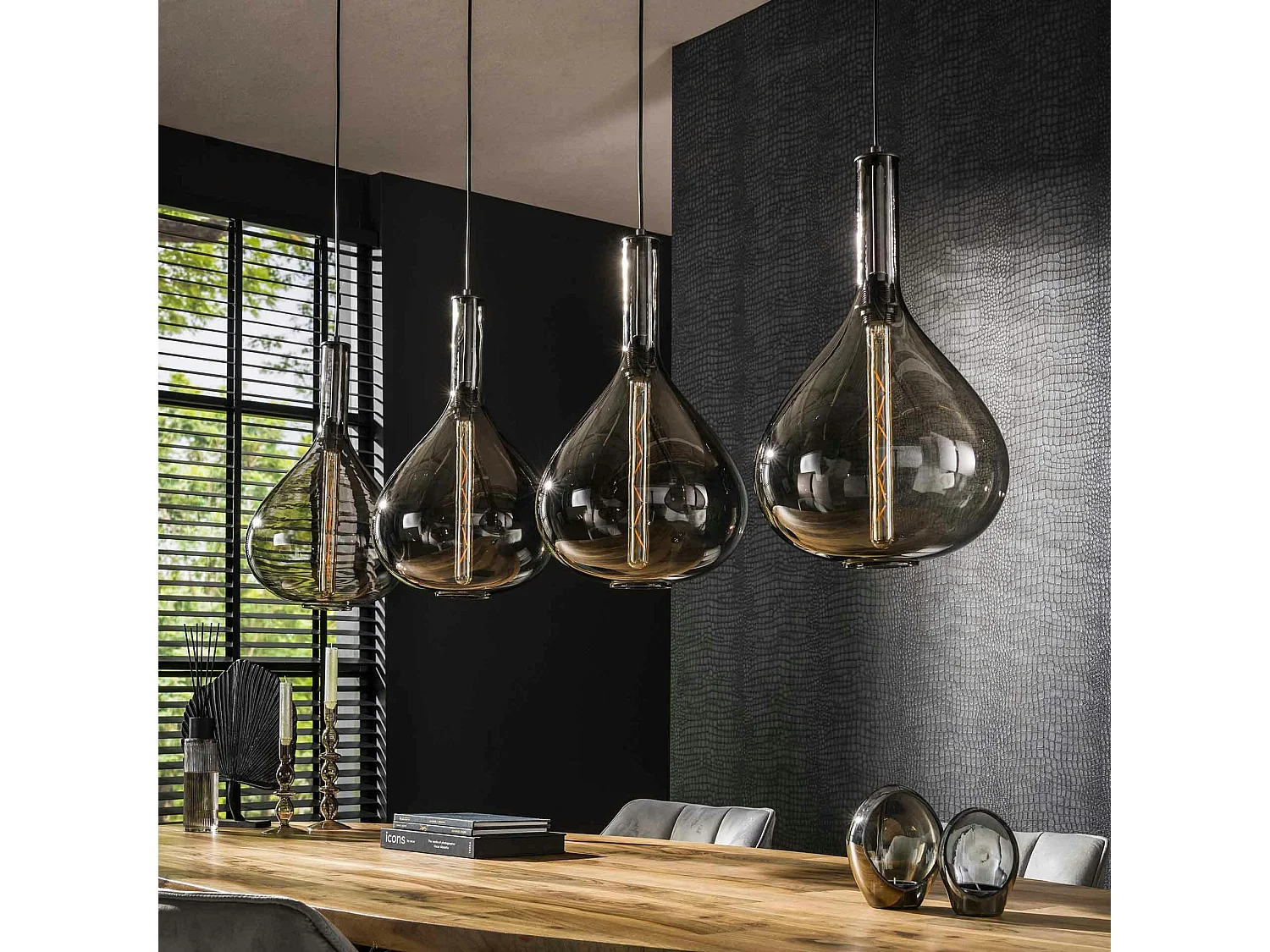 Suspension en verre fumé forme goutte 4 lampes NOVA