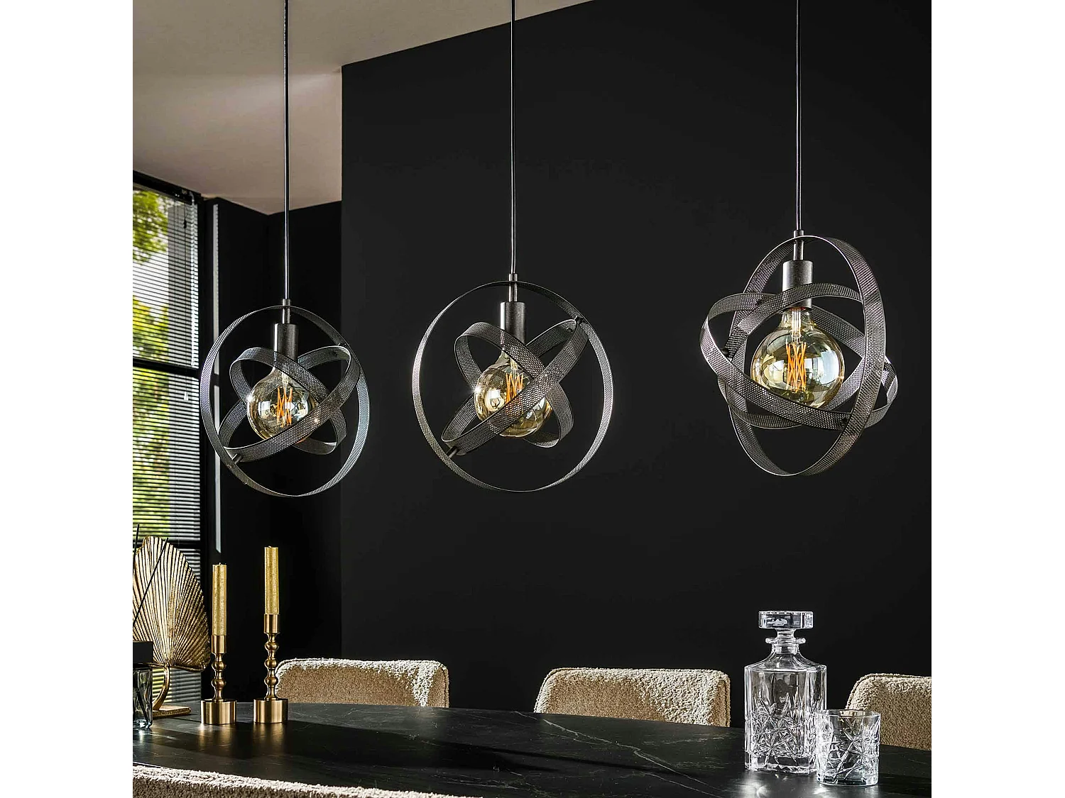 Suspension industrielle 3 globes en métal percé RALF