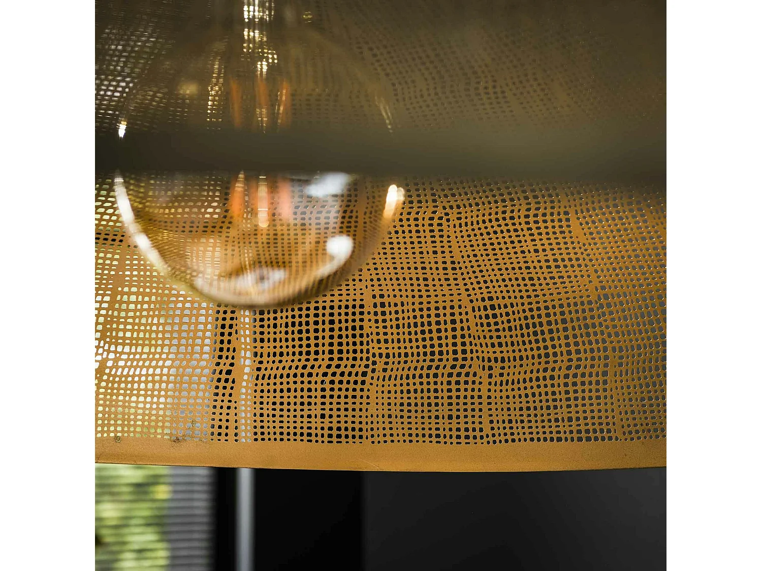 Grande suspension cuivrée et ajourée Ø90 cm RALF