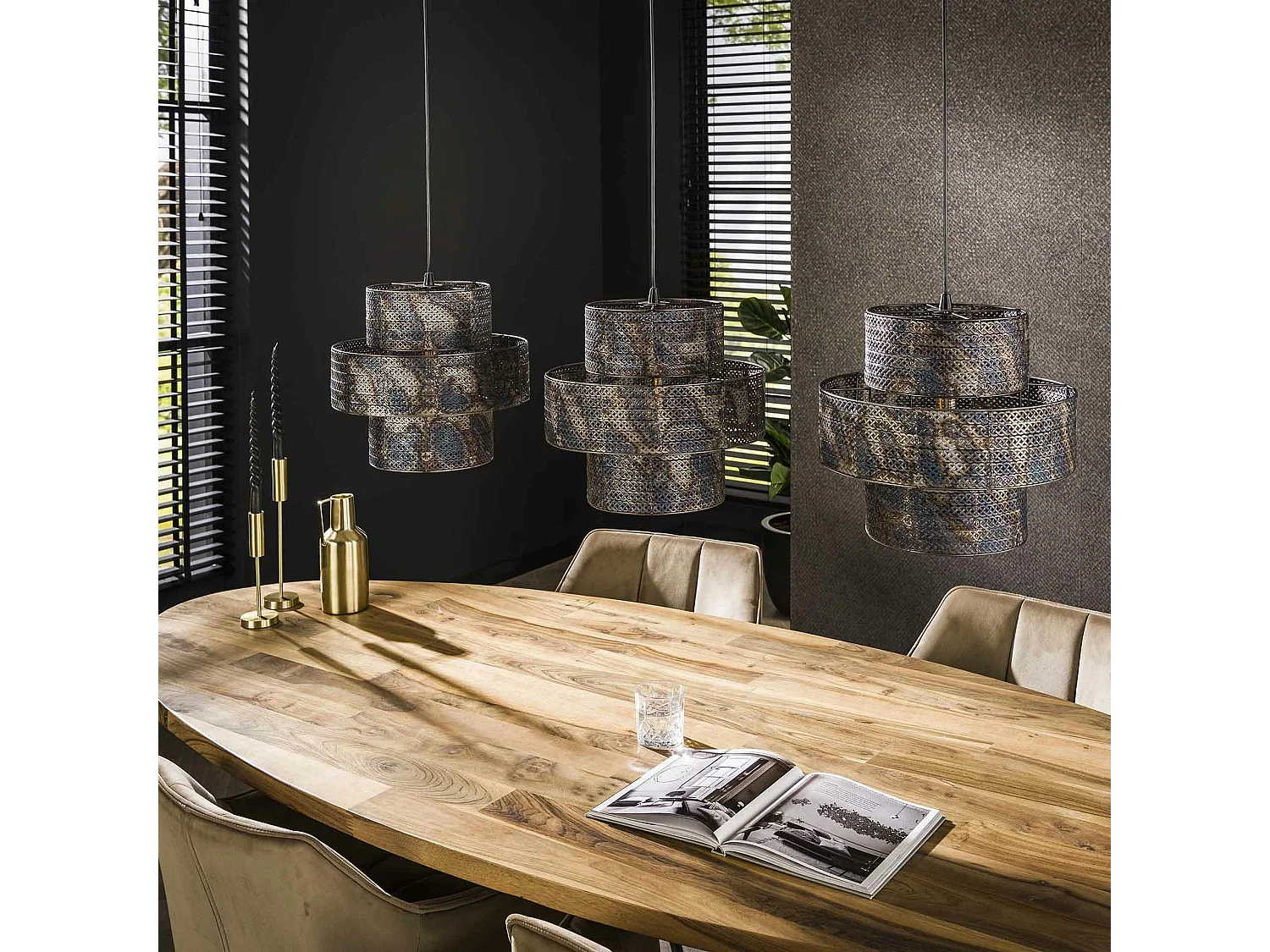 Suspension de salle à manger avec 3 abat-jour frise métallique TRIBECA