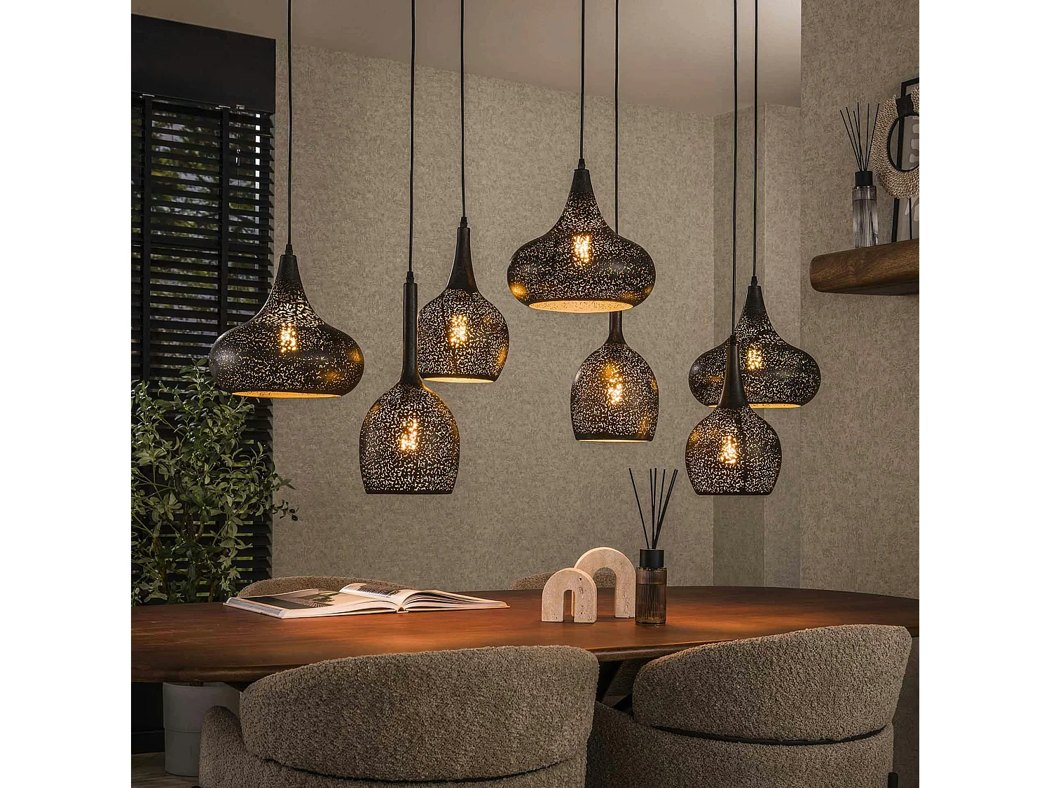 Suspension de table 7 abat-jour métalliques ajourés RALF