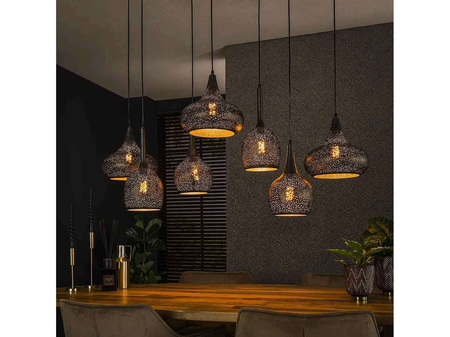 Suspension de table 7 abat-jour métalliques ajourés RALF