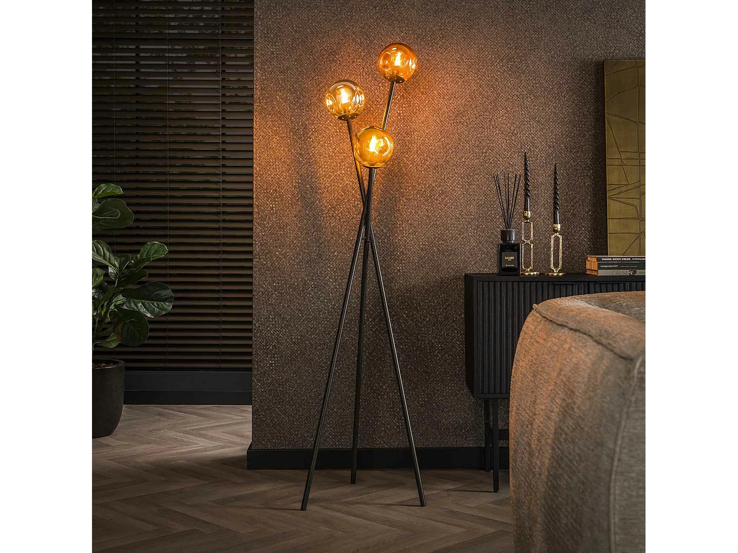 Lampadaire salon 3 abat-jour déformés multicolores NIAGARA