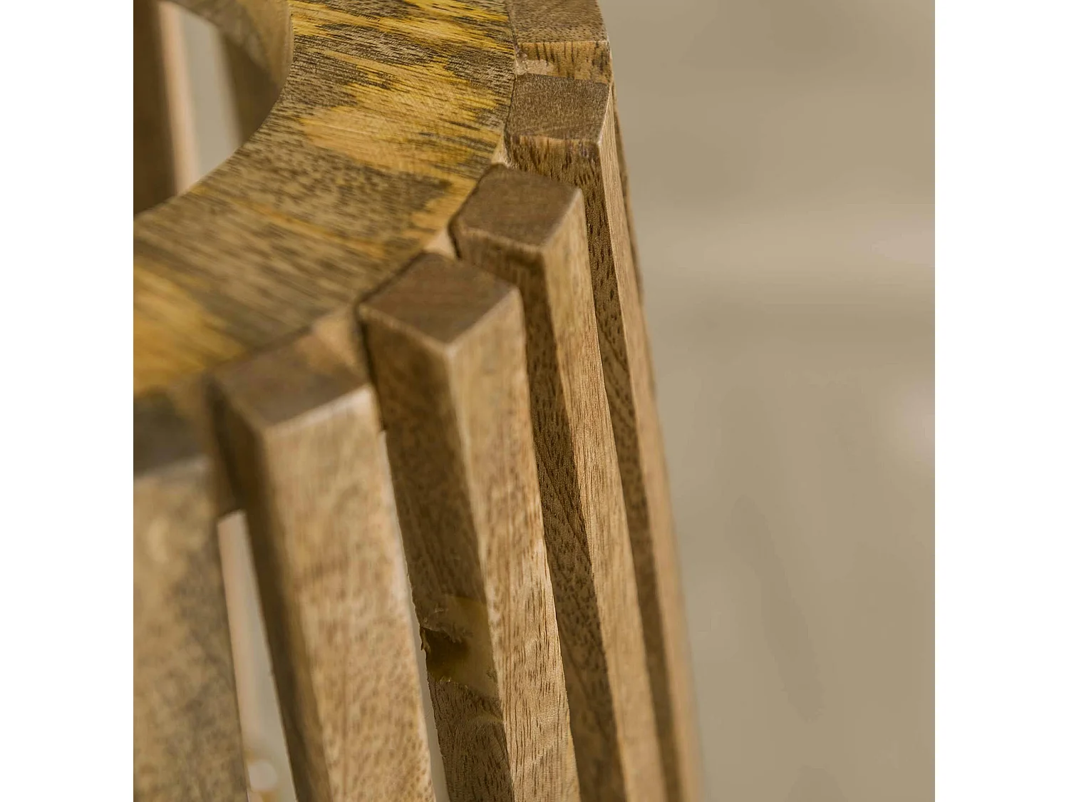 Lampadaire en bois ajouré 3 lampes LUCKNOW