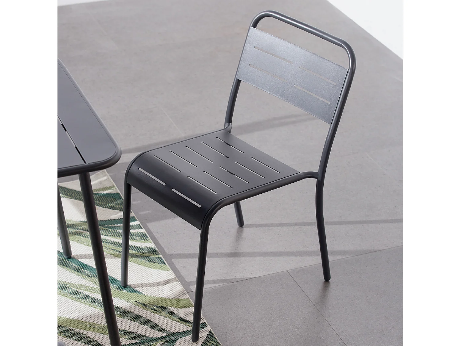 Lot de 4 chaises en acier gris foncé BERGAME