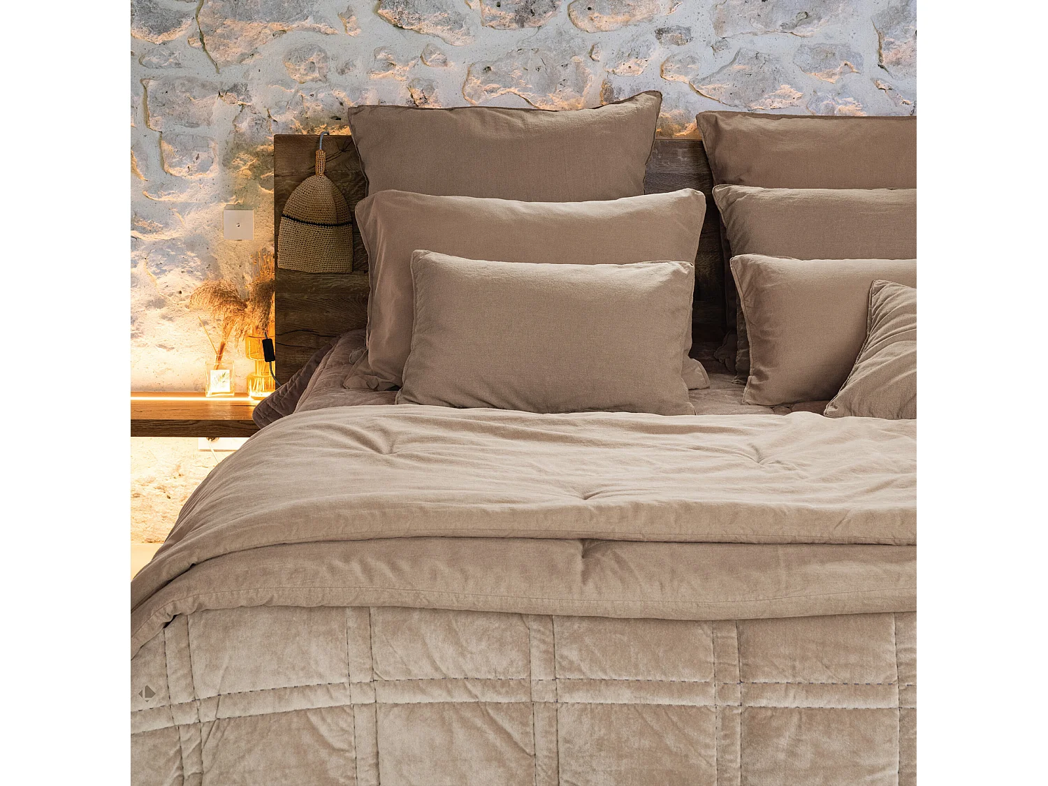 Housse de coussin 45x45 cm 50% lin et 50% coton collection OPERA DECO camel