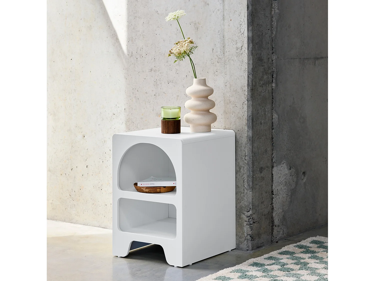 Comodino organico effetto legno bianco, 2 nicchie mobileoggetti,