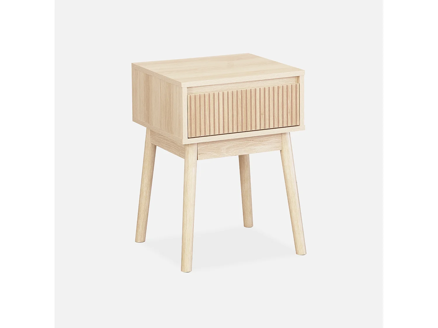 Table de chevet avec un tiroir. Panneaux stratifiés couleur naturelle. Pied en bois de sapin.  L 39 x l 39 x H 55.4cm LINEAR