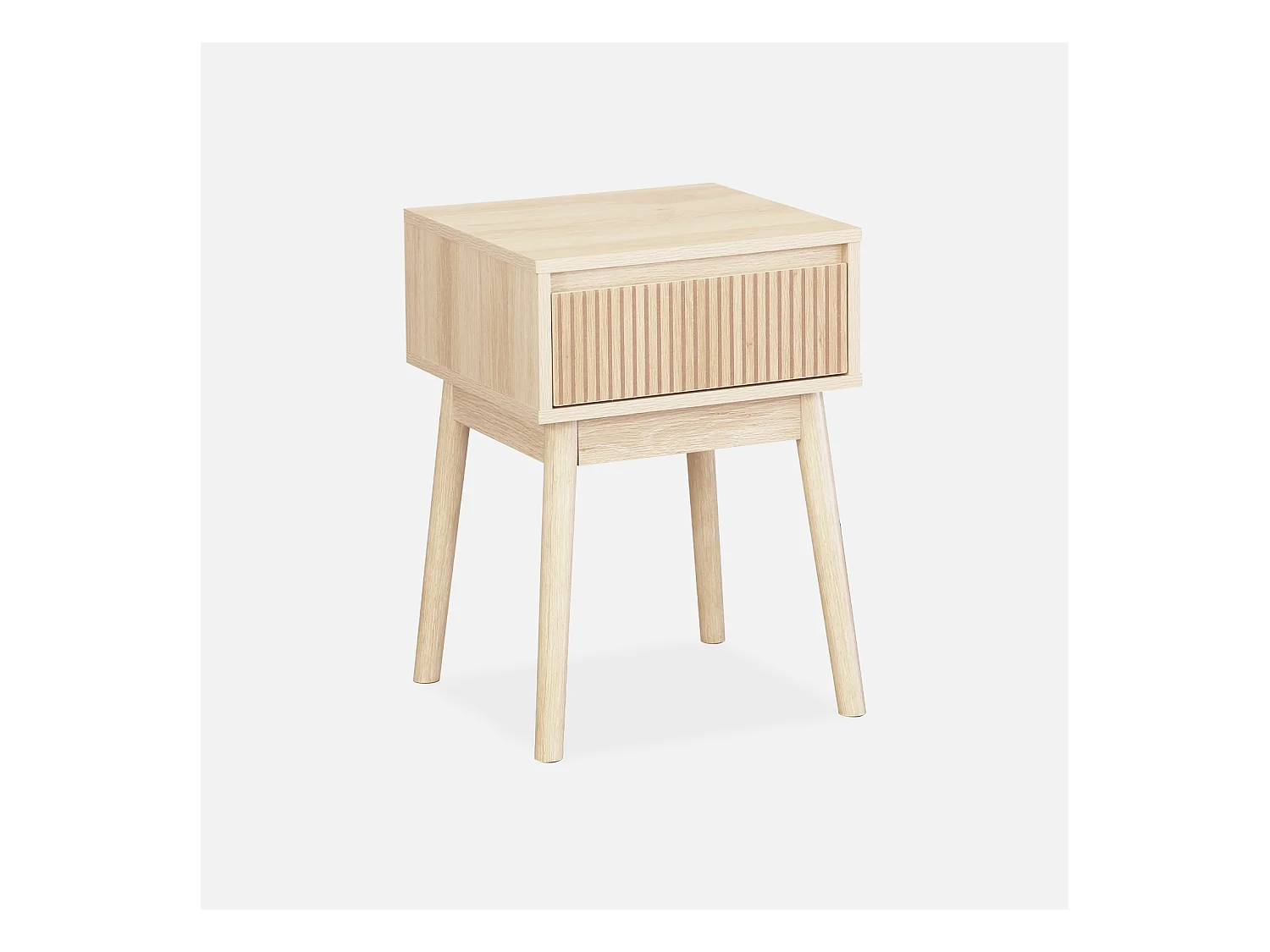 Table de chevet avec un tiroir. Panneaux stratifiés couleur naturelle. Pied en bois de sapin.  L 39 x l 39 x H 55.4cm LINEAR